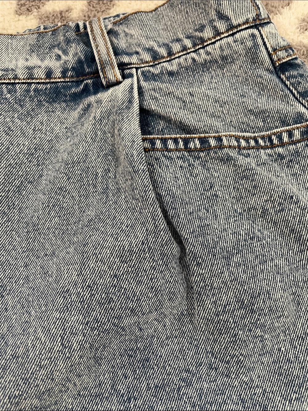 Sunday Edition High-Rise Light Blue Denim Shorts with Raw Hem Size Large NWT - Picture 3 of 6